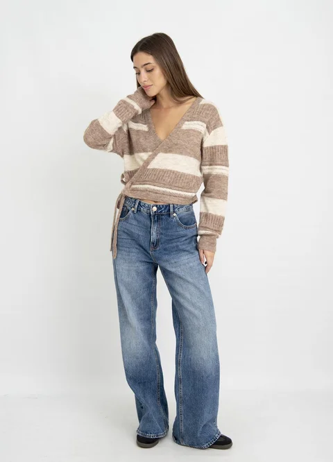Sweater cruzado rayado 