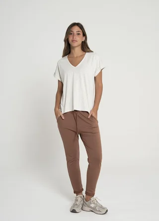 Remera jersey spandex escote V con tajito  - Vista 1