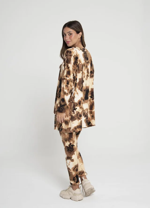 Remeron modal soft estampado irregular tajos delanteros