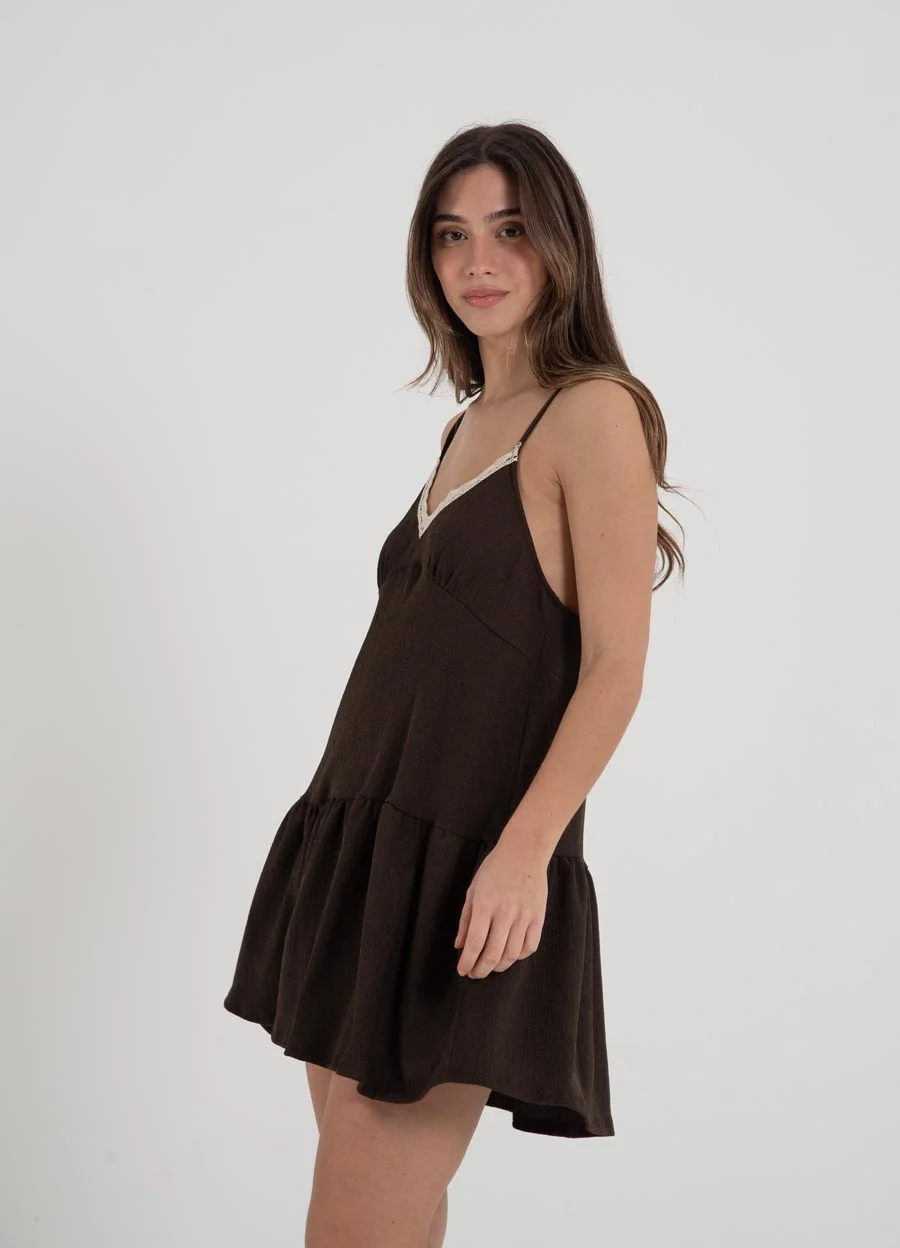 Solero corto creppe liso con puntilla 