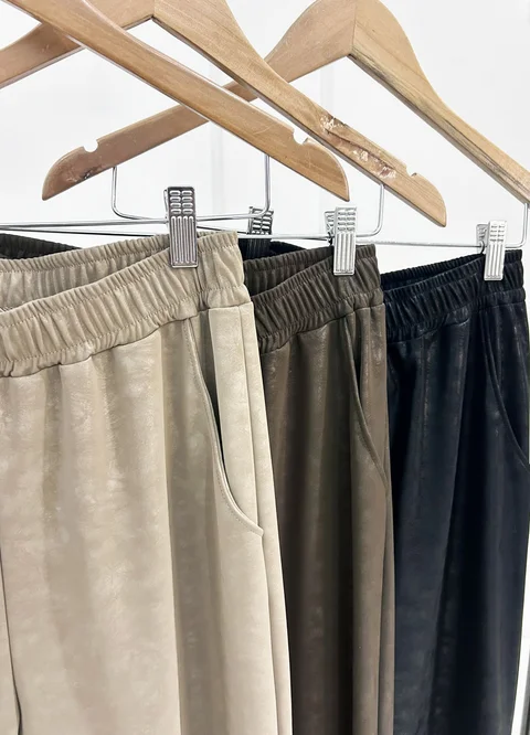 Babucha eco cuero con cierre 