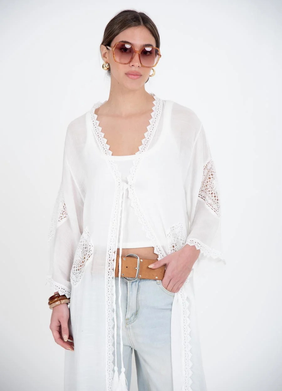 Kimono largo calado con puntillas 