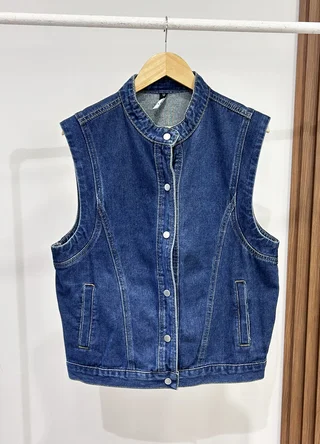 Maxi chaleco denim cargo - Vista 6