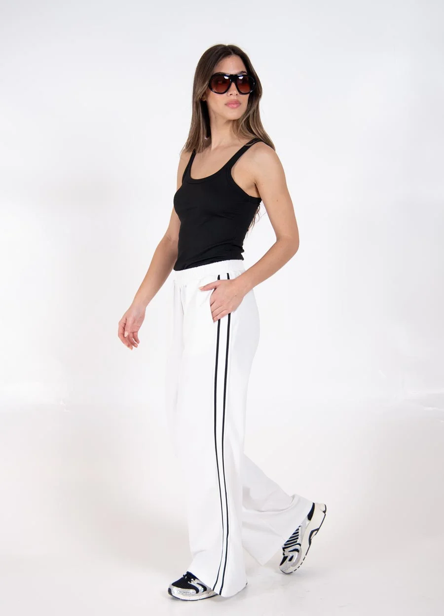 Pantalon con tira lateral