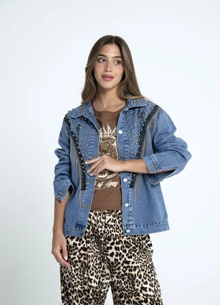 Chaqueta denim con tachas y cadenas  - Vista 2