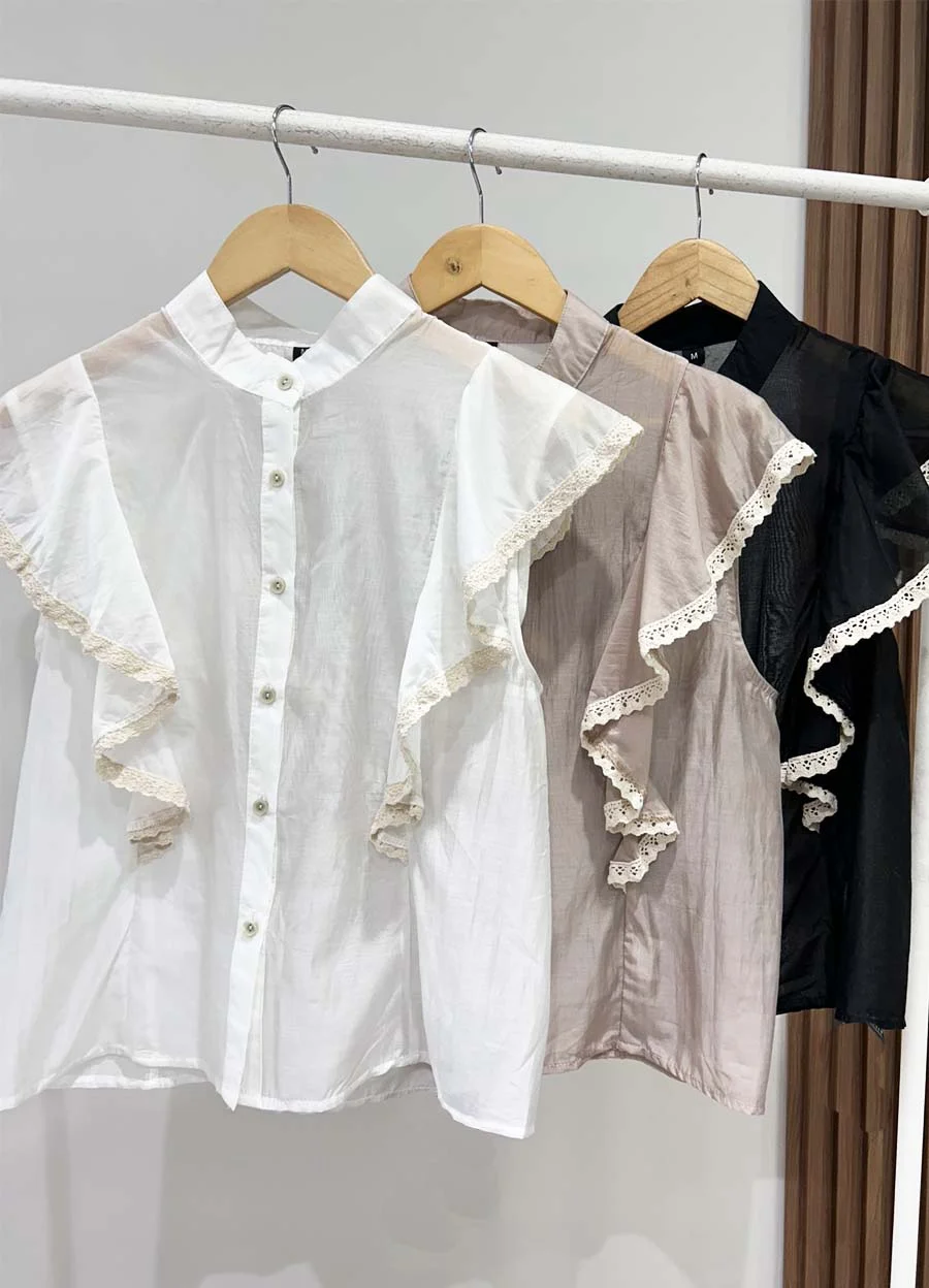 Blusa gasa con volado 