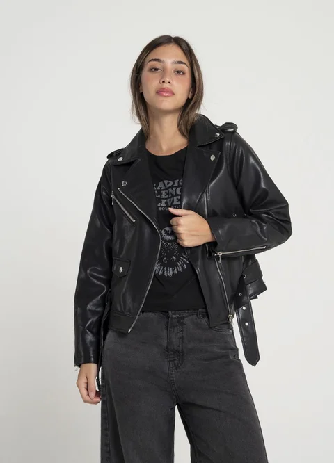 Campera eco cuero con cinto 