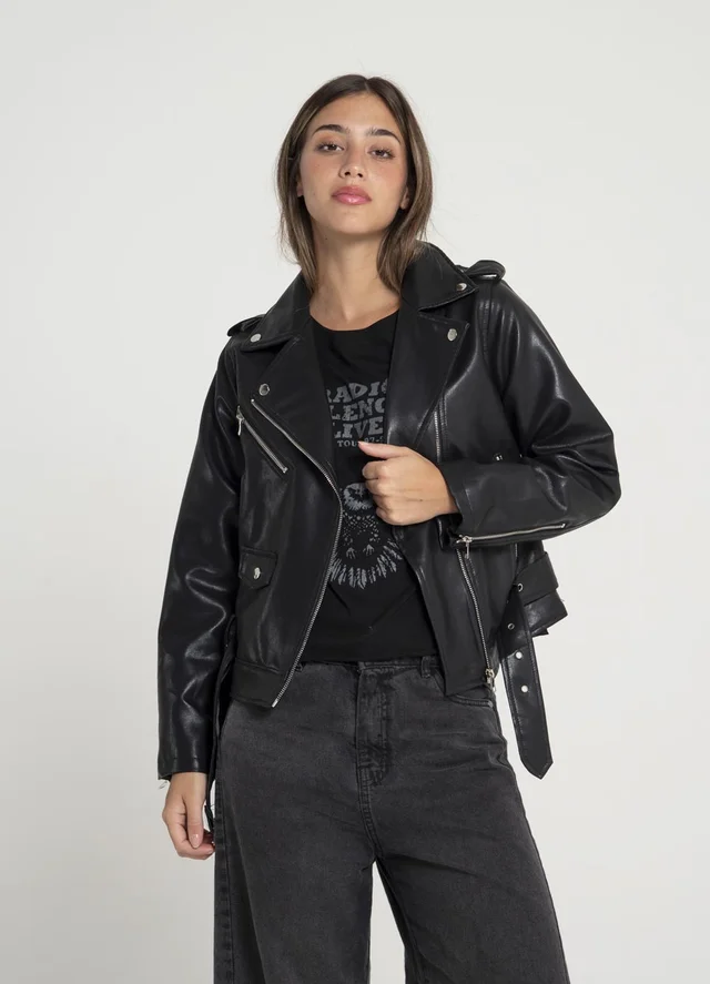 Campera eco cuero con cinto 