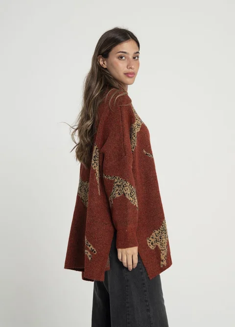 Maxi sweater leopardos con tajos 