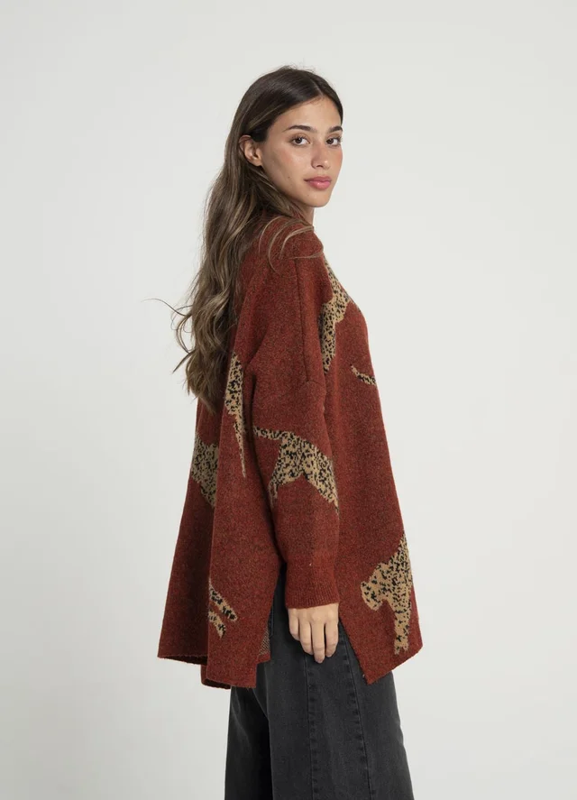 Maxi sweater leopardos con tajos 