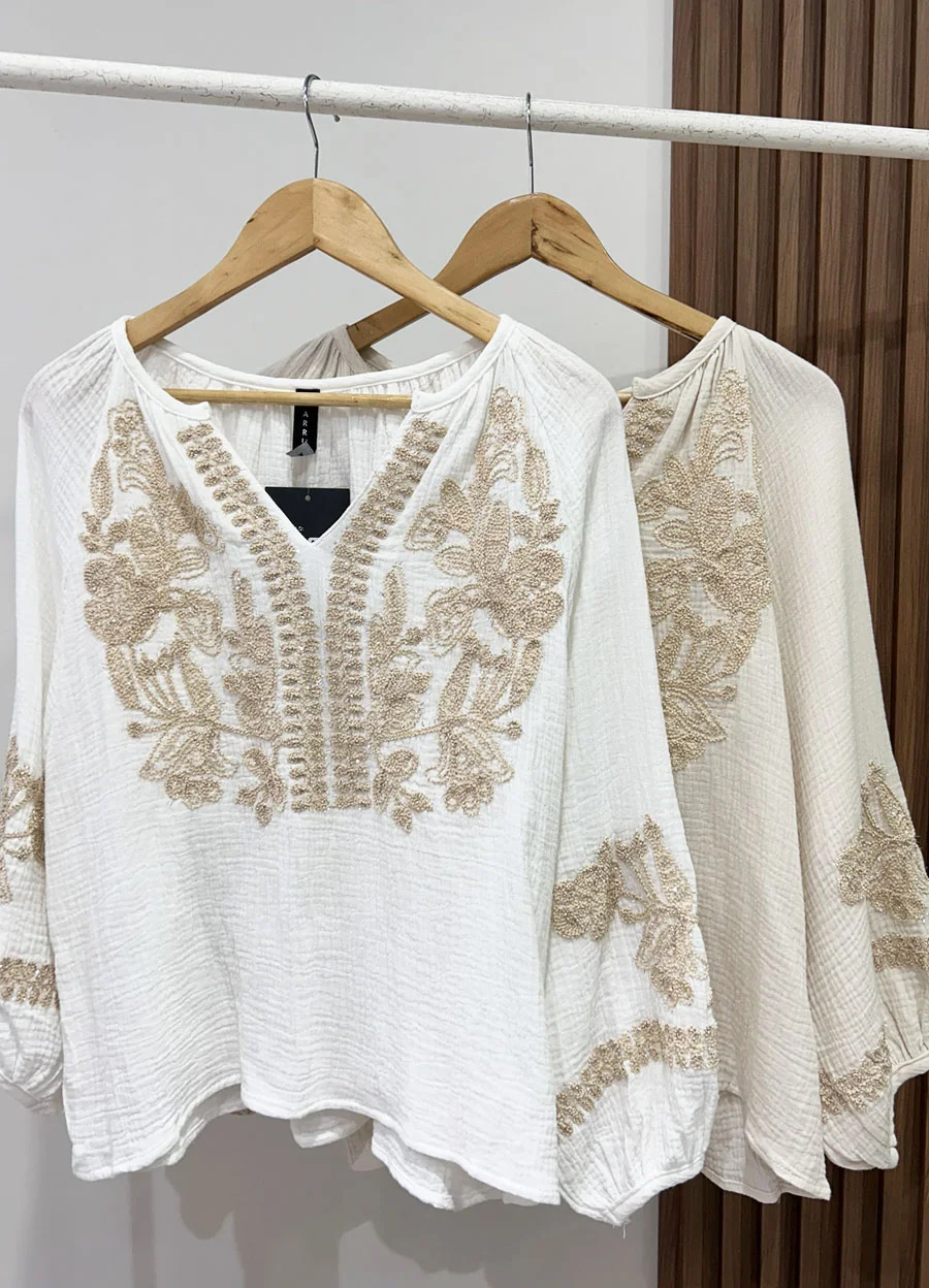 Blusa manga bombe bordado dorado 