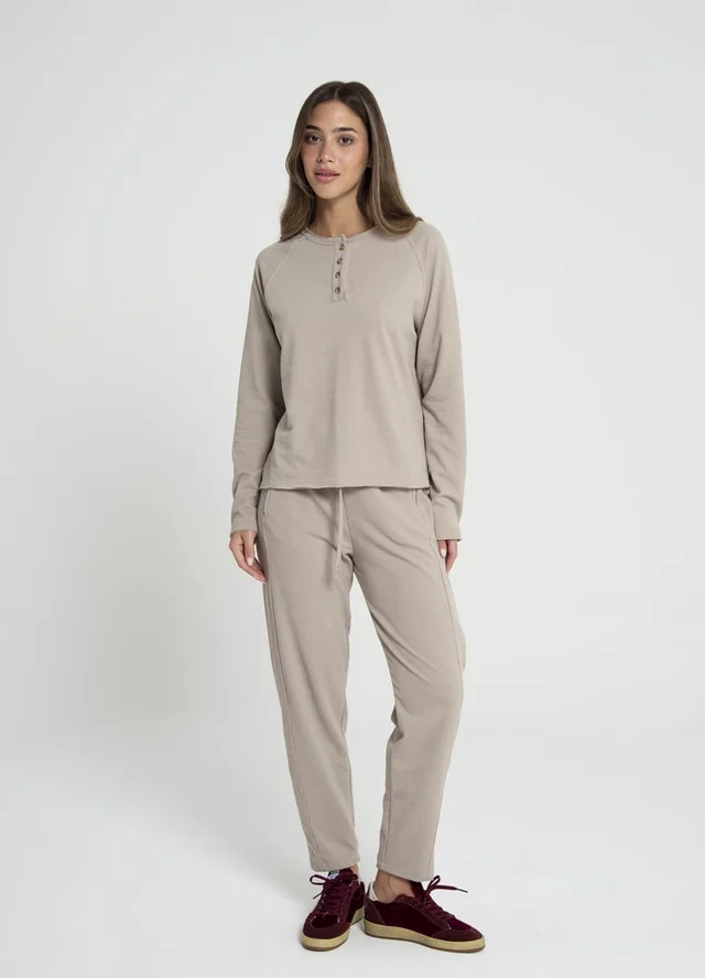 Buzo con botones tejido rustico 