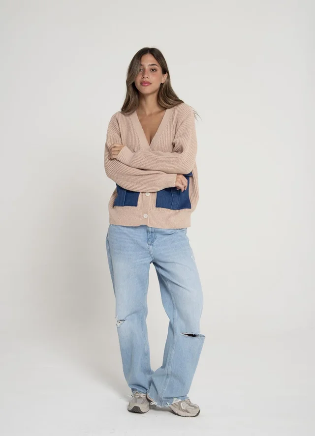 Cardigan tejido liso con bolsillos denim 