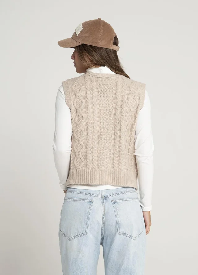 Chaleco trensado con botones 