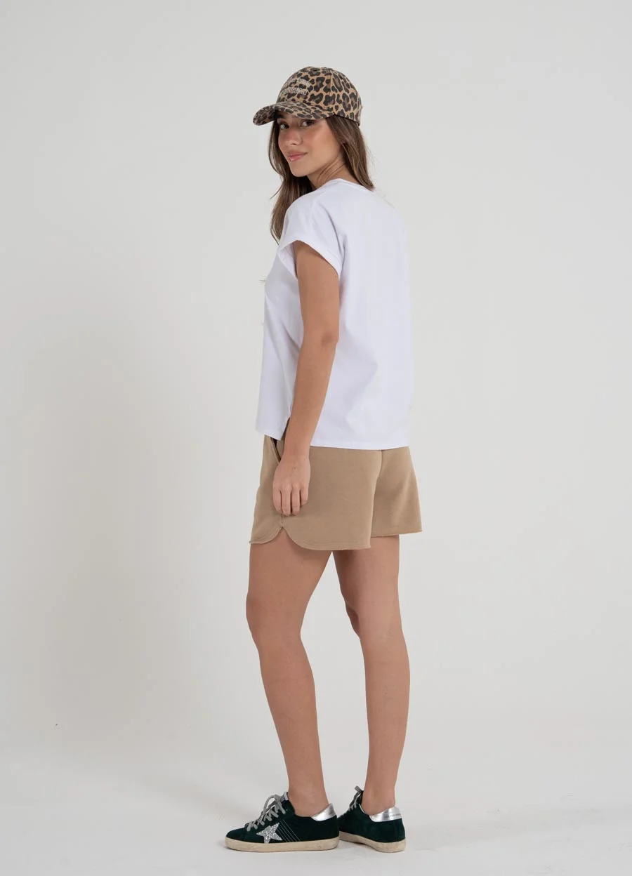 Remera V c/dobladillo y tajo 