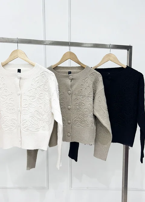 Saco bordado al tono 