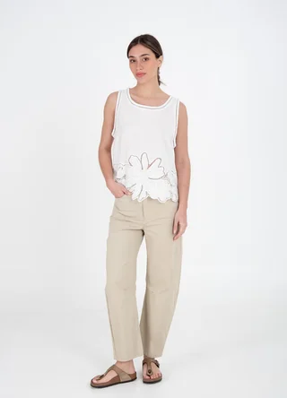 Musculosa poplin calada en ruedo flores - Vista 1