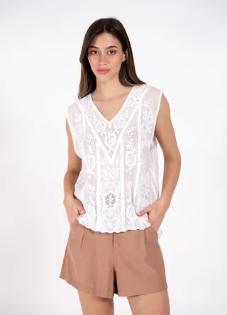 Musculosa escote V full bordada al tono  - Vista 3