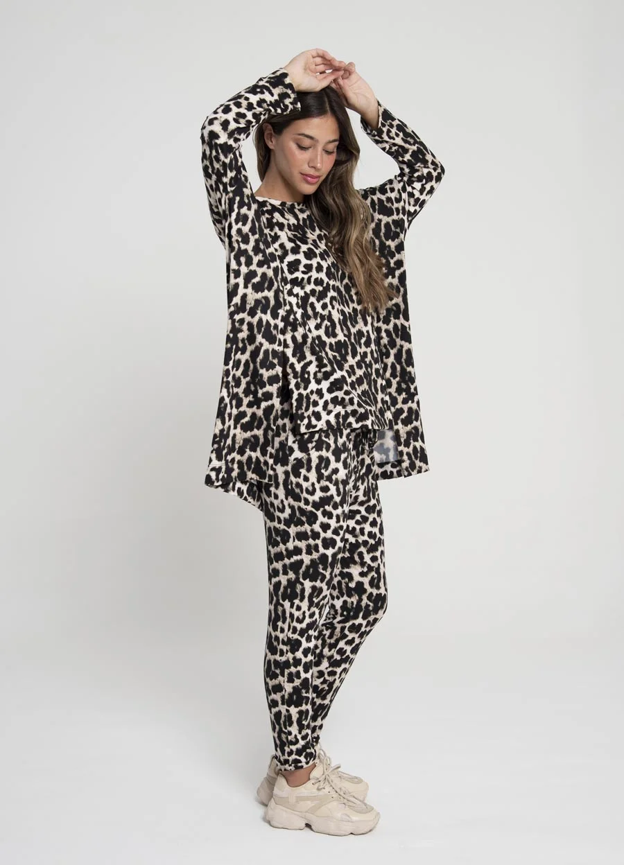 Remeron modal soft estampado irregular tajos delanteros