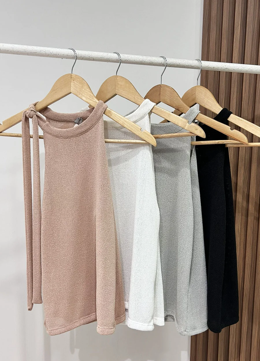 Musculosa halter tejida con tira 