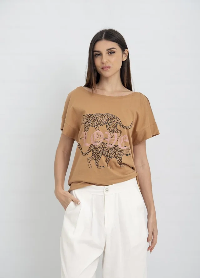 Remera LOVE LEOPARDO