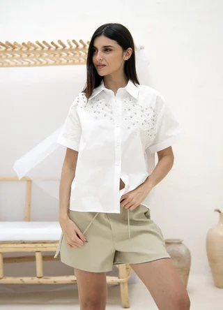 Camisa poplin manga corta con aplique en pecho  - Vista 3