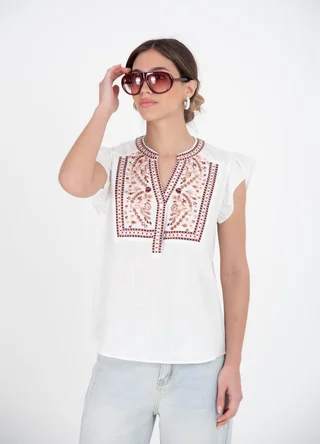 Blusa bordada en colores con volado en hombro  - Vista 2