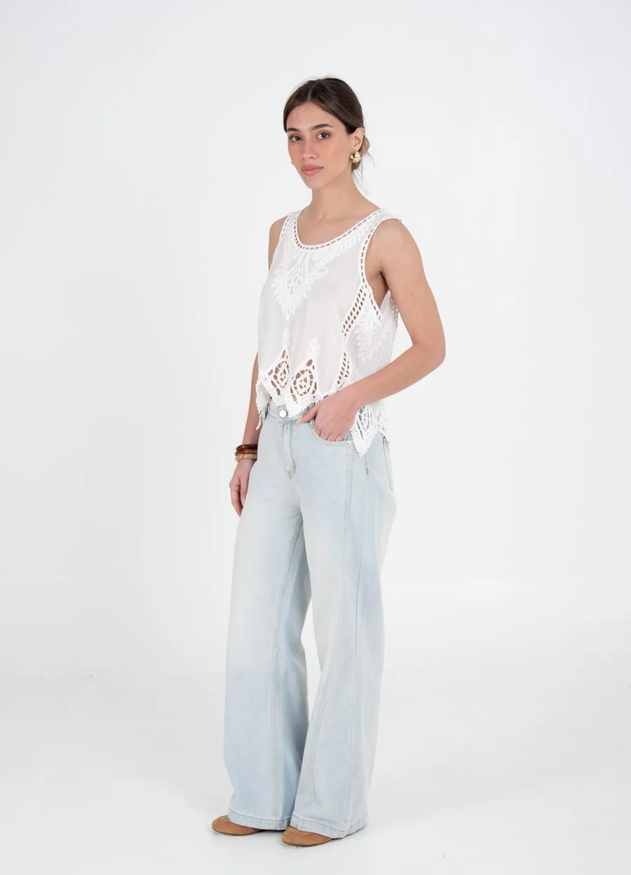 Musculosa irregular bordada al tono