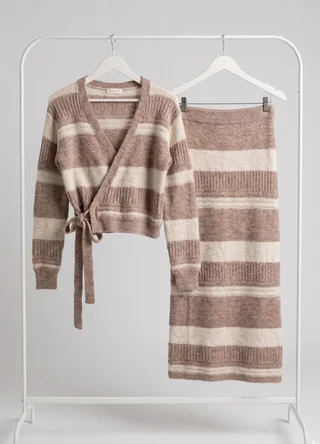 Sweater cruzado rayado  - Vista 6