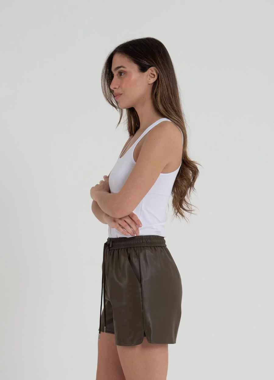 Short eco cuero con cordon 