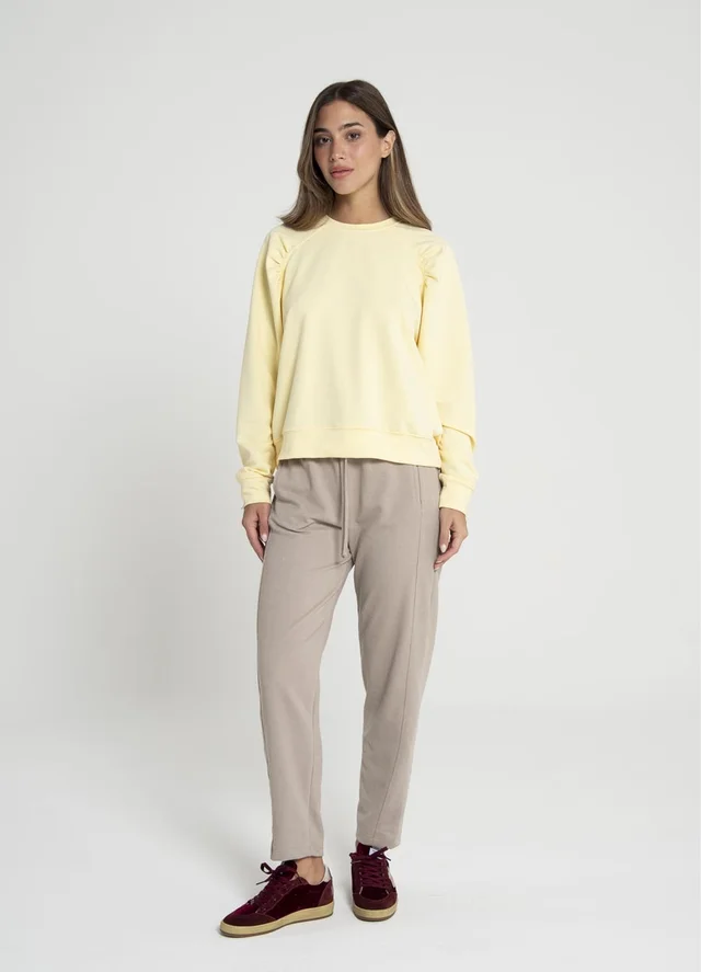 Buzo rustico con spandex y frunce en hombro