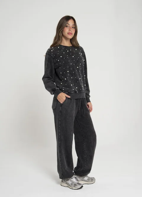 Buzo prelavado con perlas 