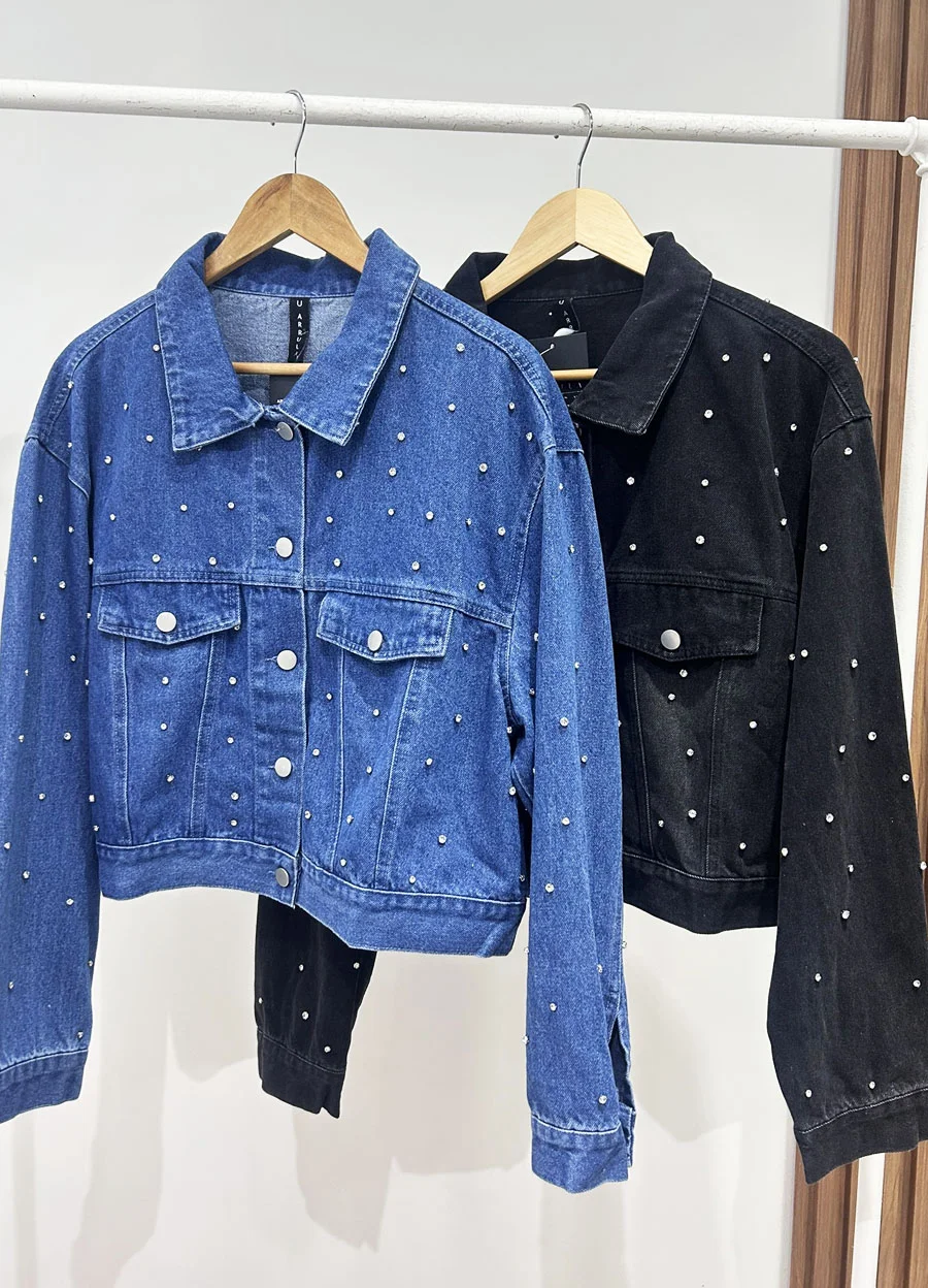 Campera denim con piedras strass