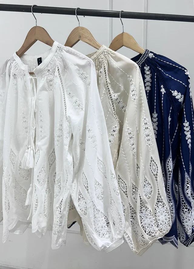 Blusa mangas balloom bordada 