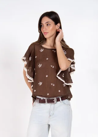 Blusa sedita bordada con volado en hombro - Vista 2