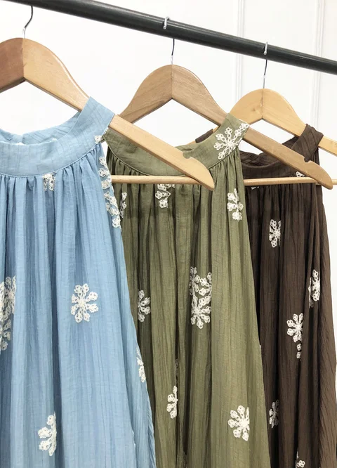 Vestido bambula bordado con lazo 