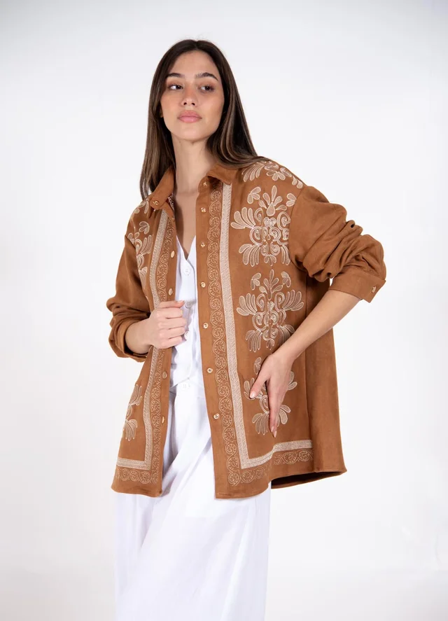Camisaco gamuza bordado