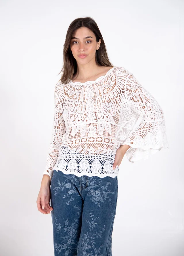Blusa crochet manga campana 3/4