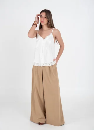 Musculosa con tablitas y broderie  - Vista 2