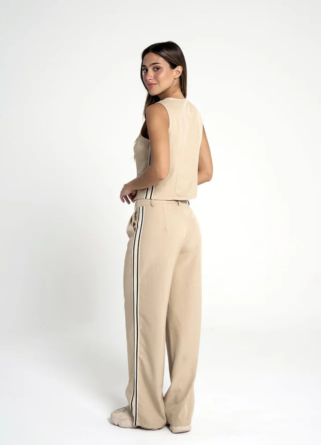 Pantalon sastrero con cordon y detalle lateral 