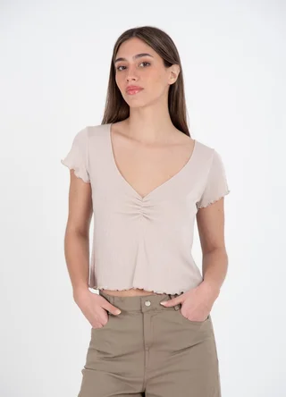 Remera desagujada con frunce  - Vista 1