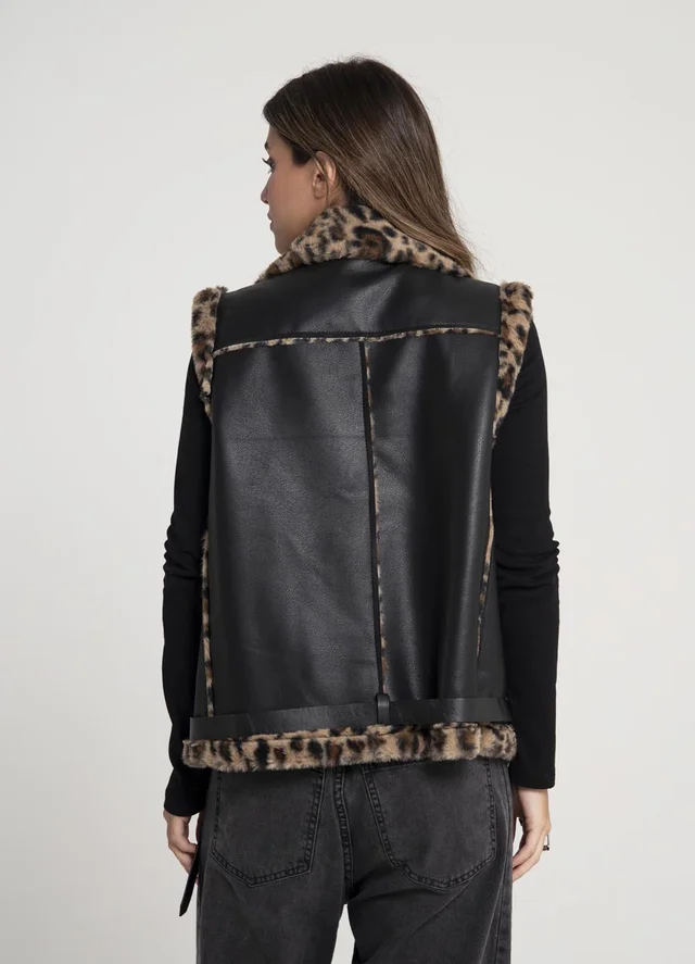 Chaleco eco cuero con piel 