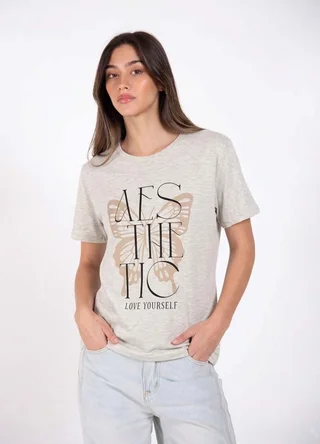 Remera AESTHETIC - Vista 1