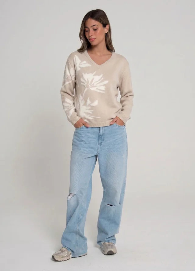 Sweater basico escote V flores