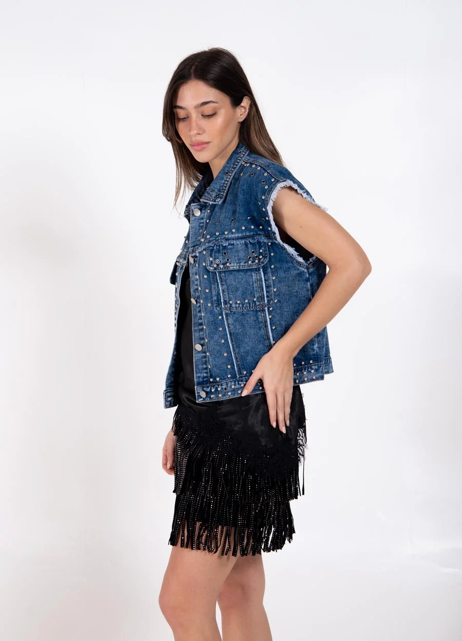 Chaleco denim full tachas 