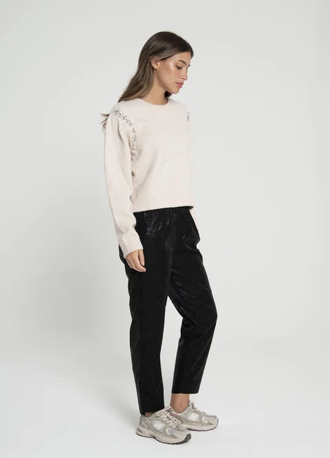 Sweater con strass en sisa 