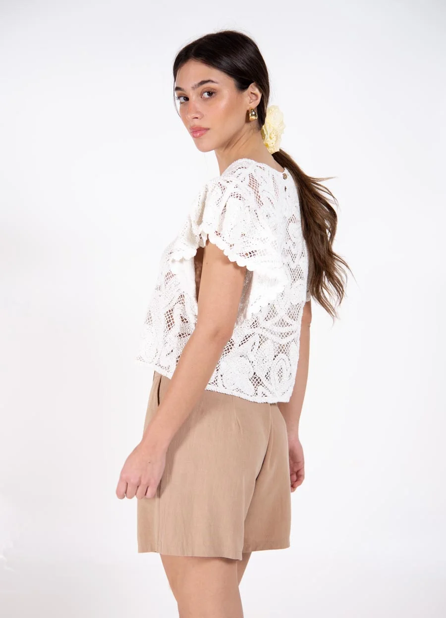 Top crochet con volado en manga