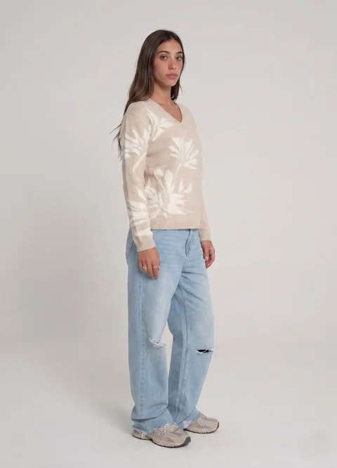 Sweater basico escote V flores