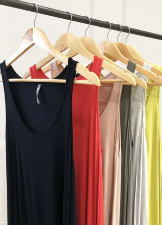 Maxi vestido musculosa viscosa  - Vista 2