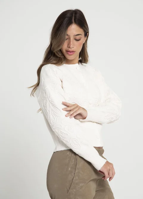 Saco bordado al tono 